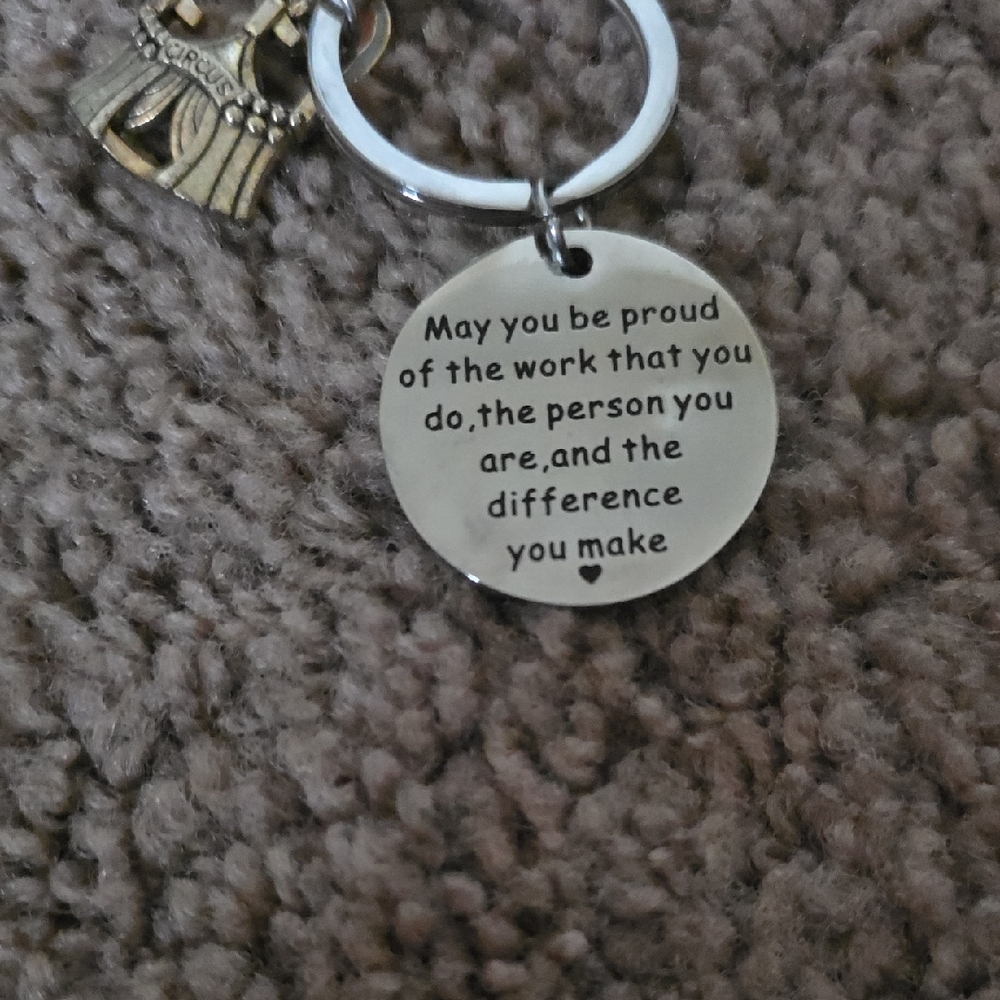 Loungefly Dumbo White and Pink Luggage Tag - Picture 6 of 6